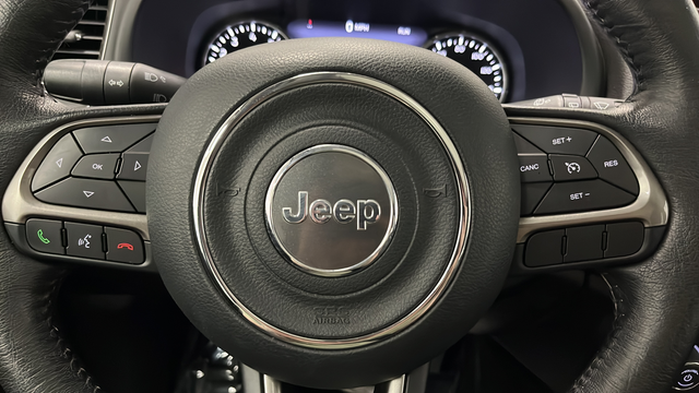 Used 2021 Glacier Metallic Clearcoat Jeep Limited image 16