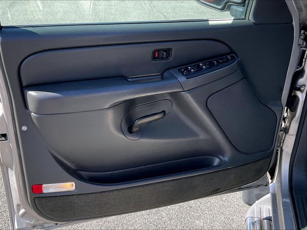 Used 2005 Silver Birch Metallic GMC SLE image 9