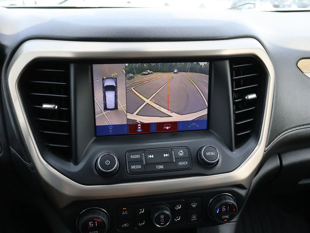 Used 2017 White GMC Denali image 28