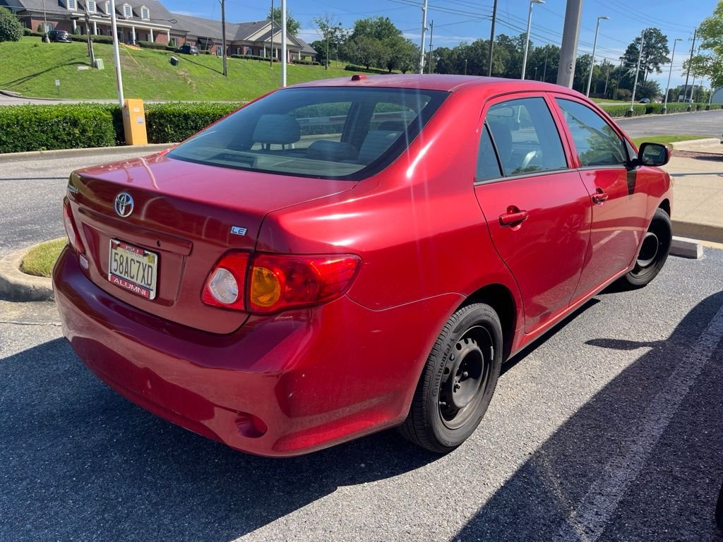 Used 2009 Red Toyota LE image 3