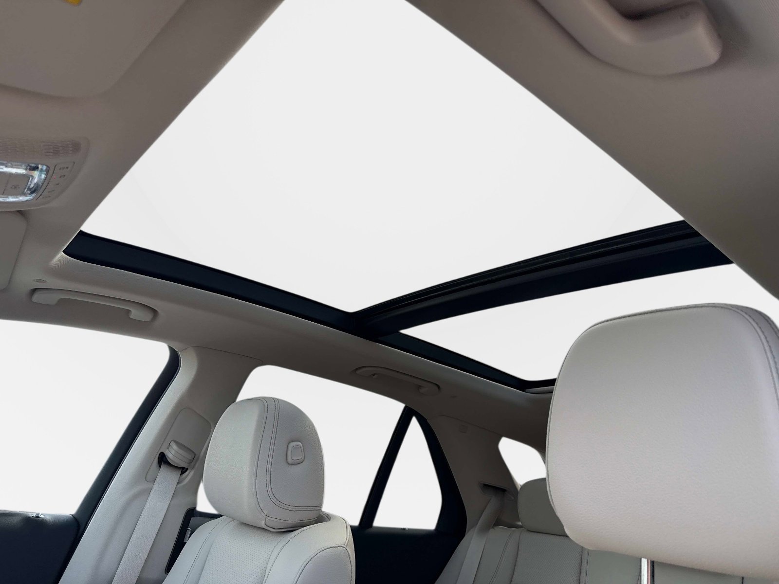 New 2026 Polar White Mercedes-Benz 350 4MATIC® SUV image 24