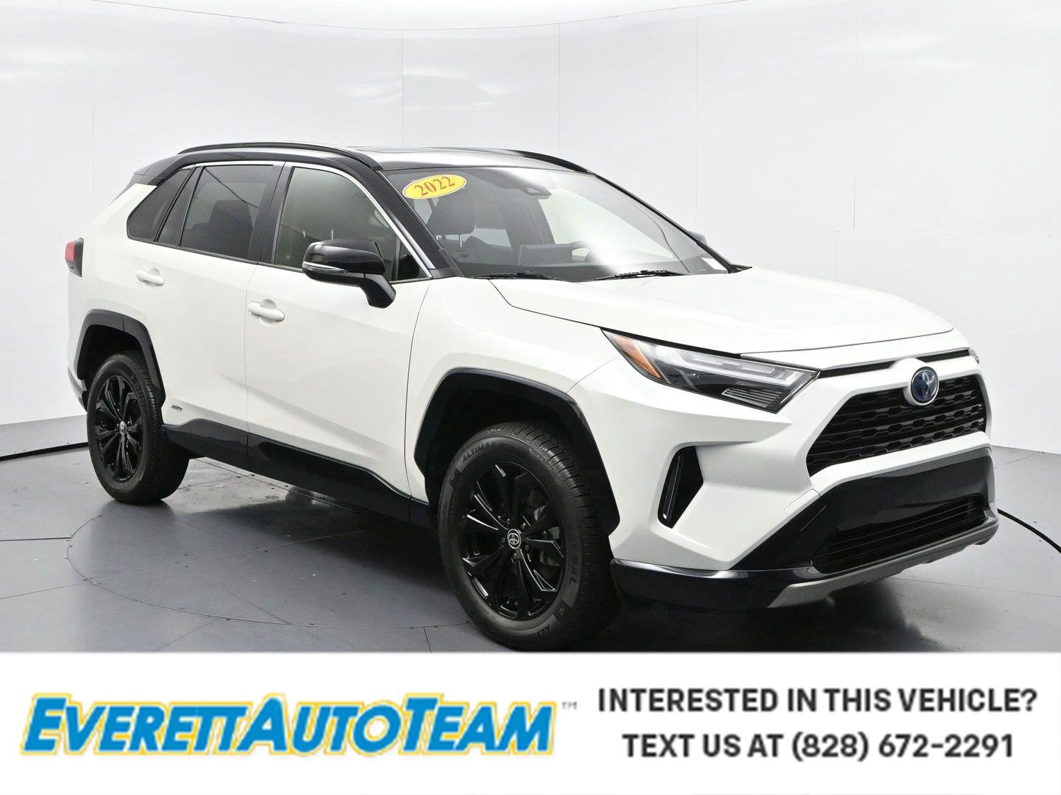 Used 2022  Toyota Hybrid XSE image 1
