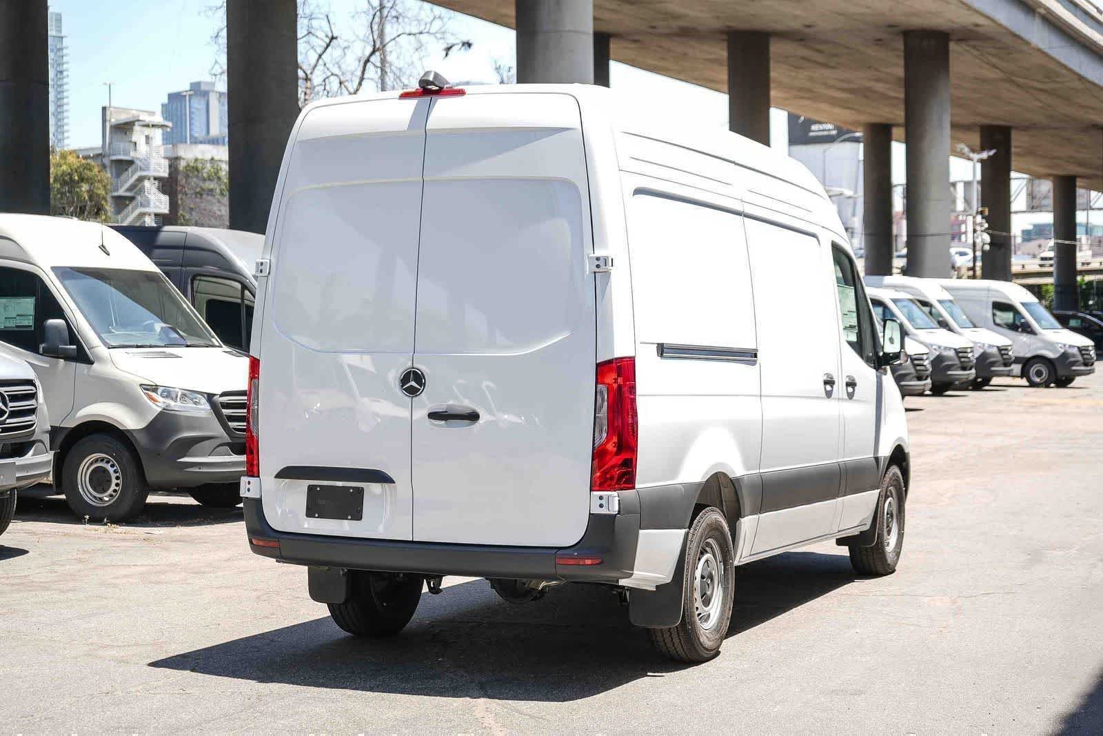 New 2026 Arctic White Mercedes-Benz Cargo 144WB High Roof RWD 2.0L I4 Diesel Turbo SO image 7