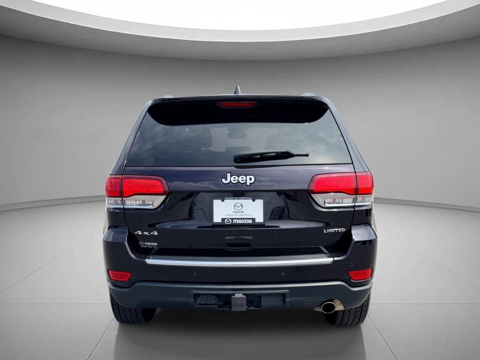 Used 2020 Diamond Black Crystal Pearlcoat Jeep Limited image 12