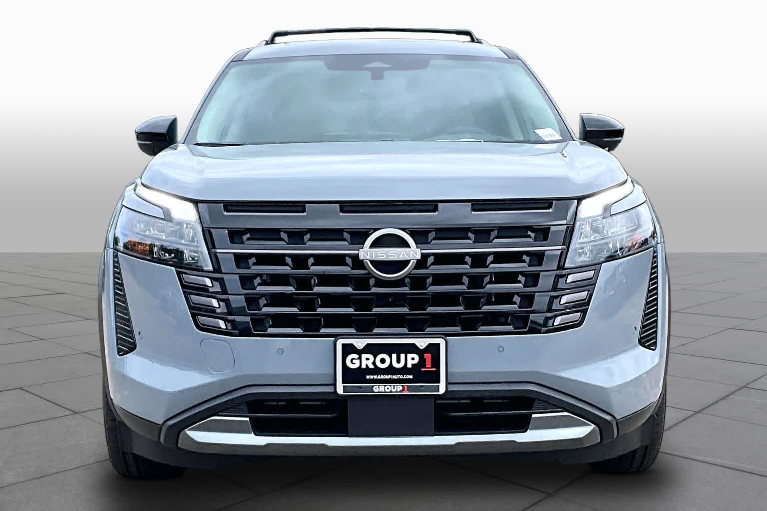 New 2026 Boulder Gray Pearl Nissan Platinum image 3