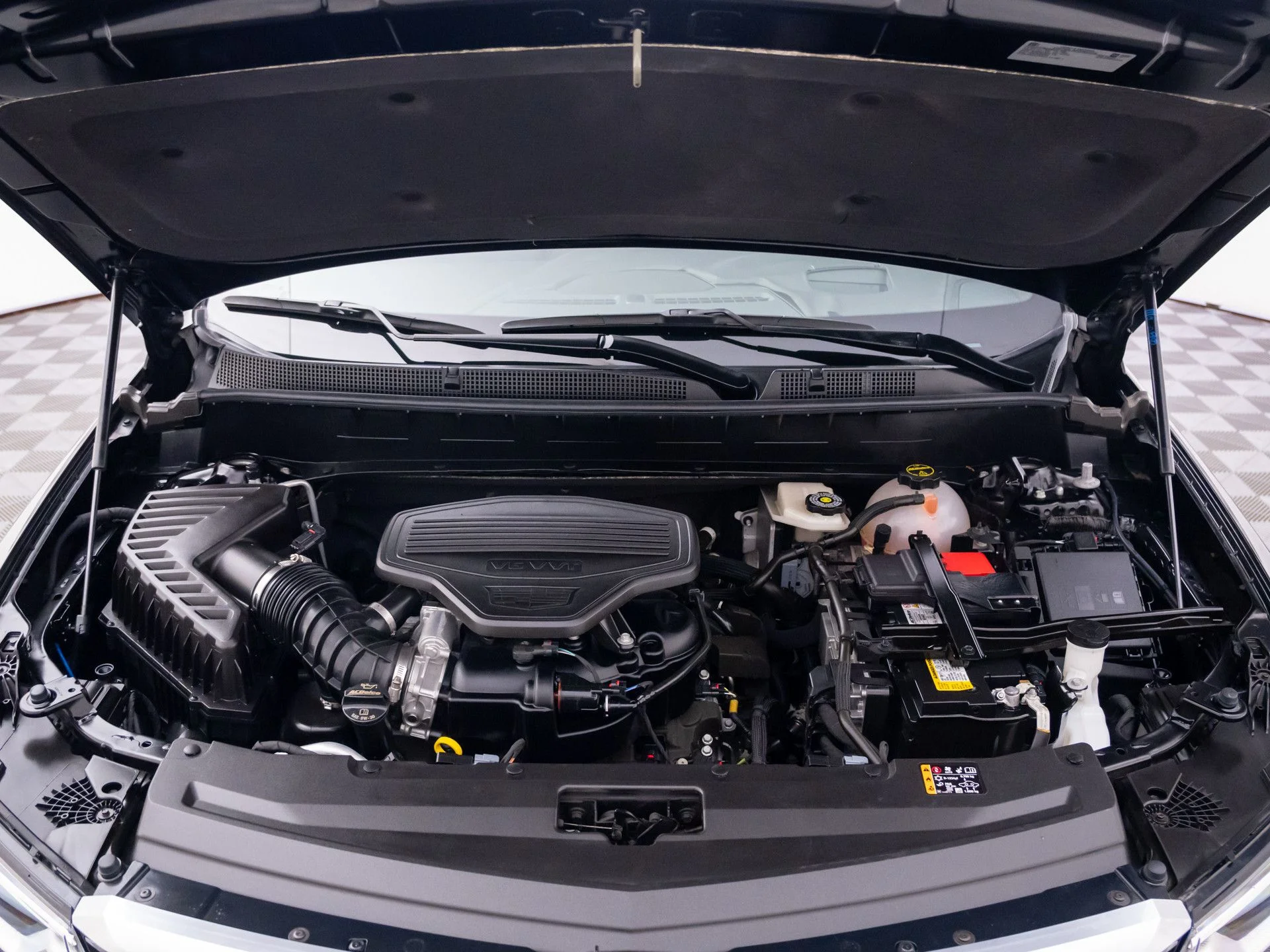 Used 2025 Black Cadillac Premium Luxury image 33