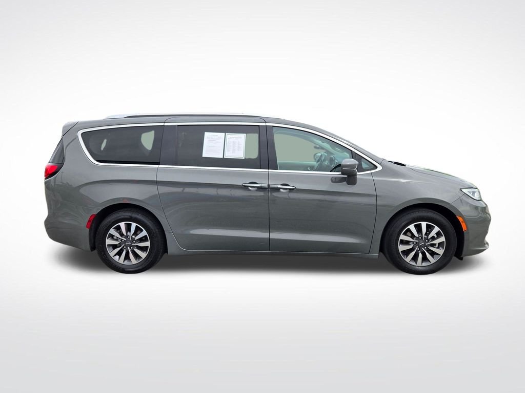 Used 2021 White Chrysler Touring L image 2