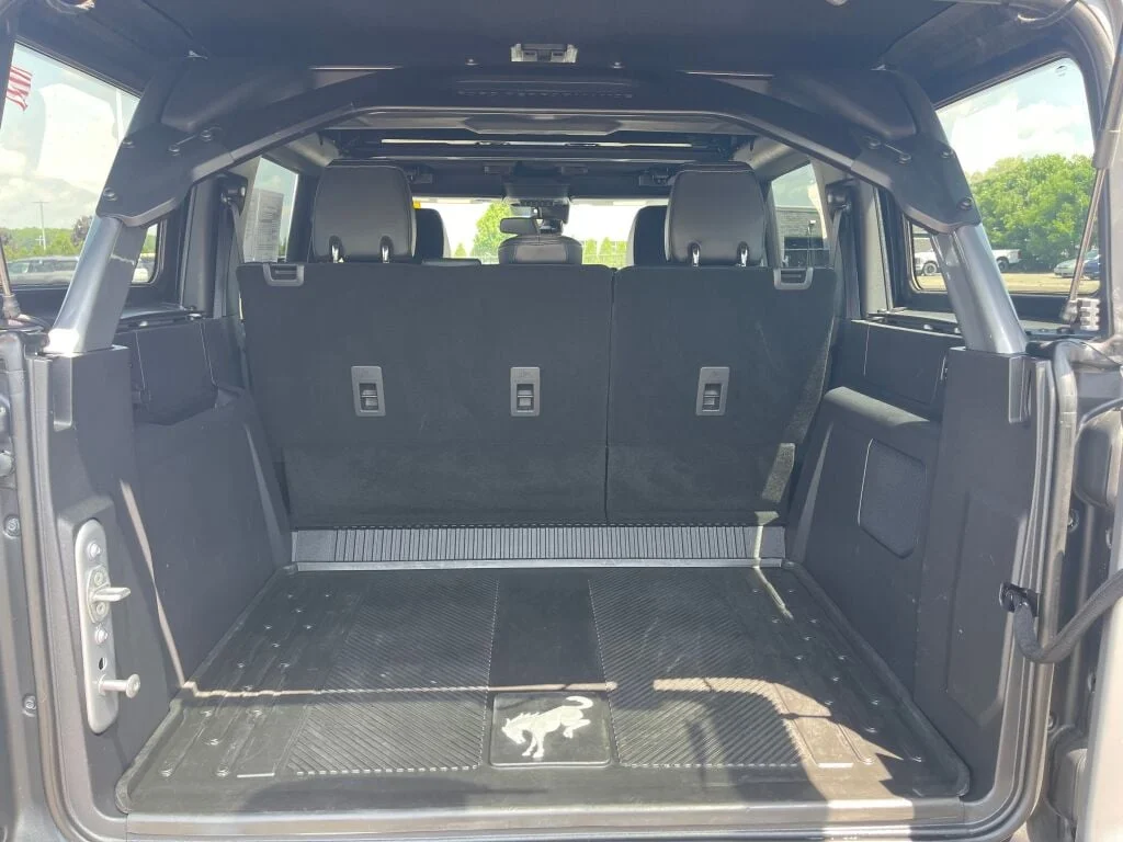 Used 2023 Iconic Silver Ford Raptor image 27