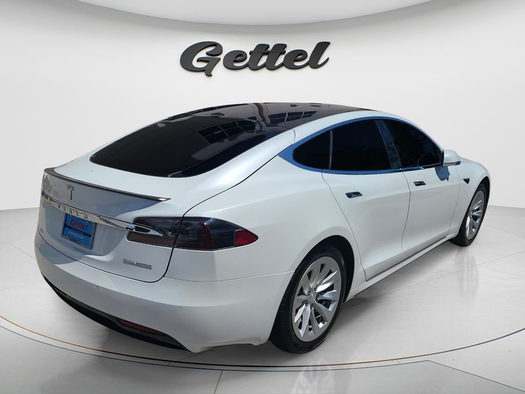 Used 2019  Tesla Performance image 5