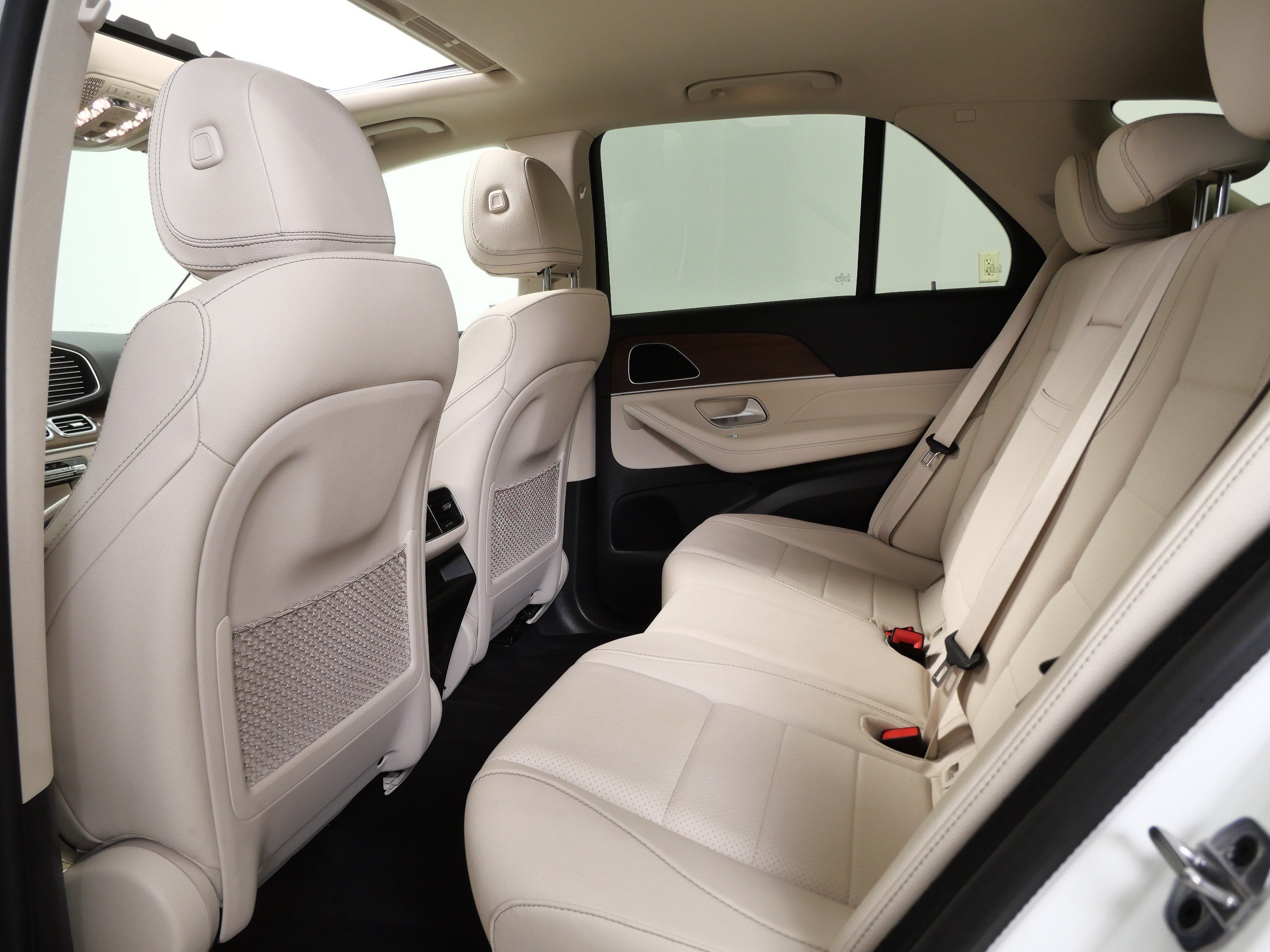 Certified Used 2026 Polar White Mercedes-Benz GLE 350 image 16