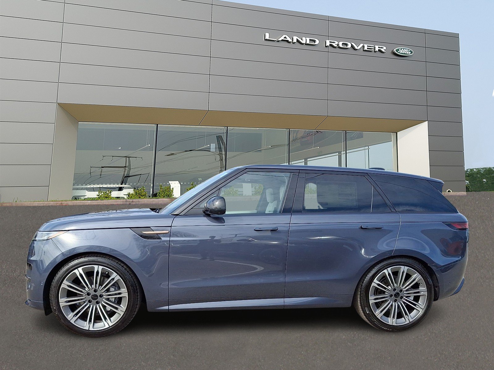 New 2026 Varesine Blue Land Rover P400 Dynamic SE image 6