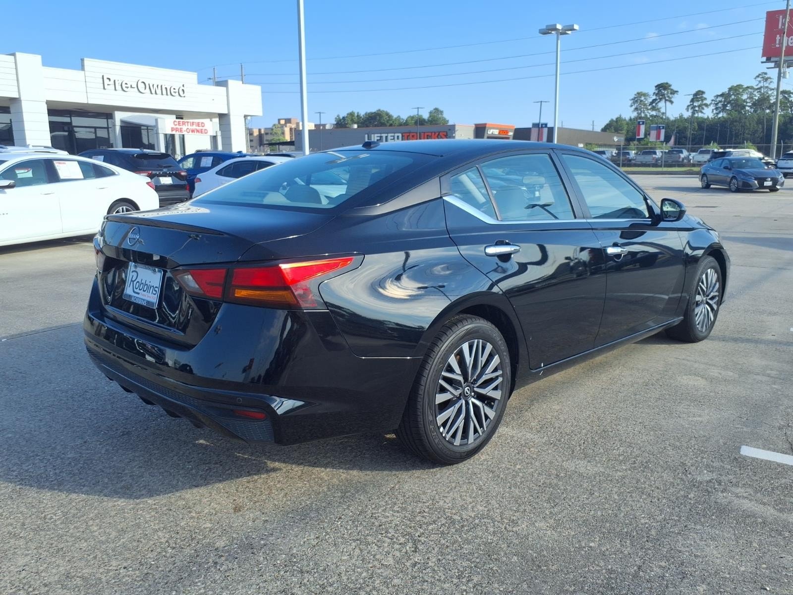 2025 Nissan Altima SV Black at Robbins Nissan