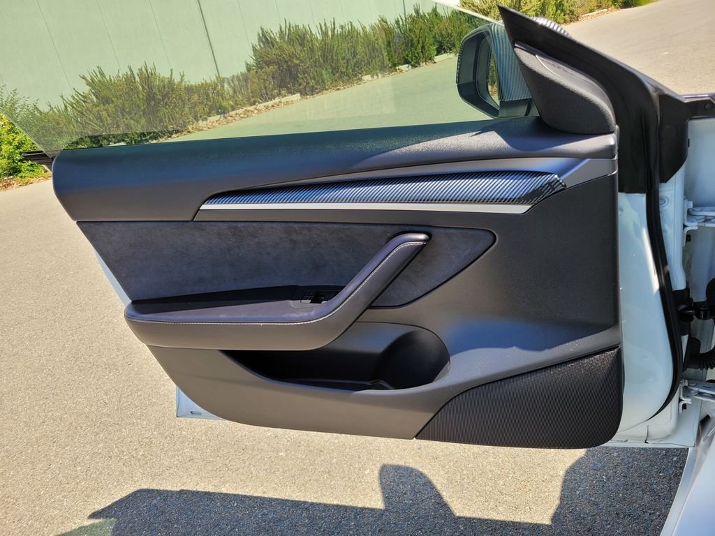 Used 2023 White Tesla Base image 27