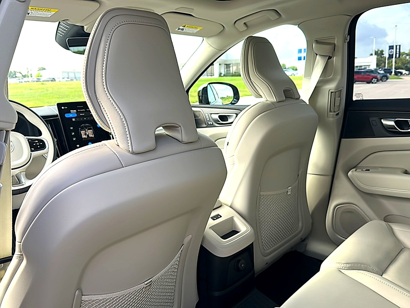 2026 Volvo XC60 Ultra - Photo 14