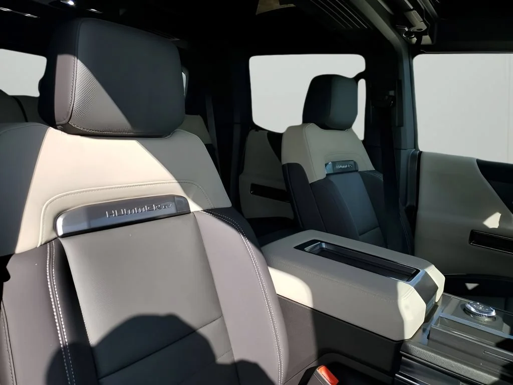 New 2026 Interstellar White GMC 2X image 18