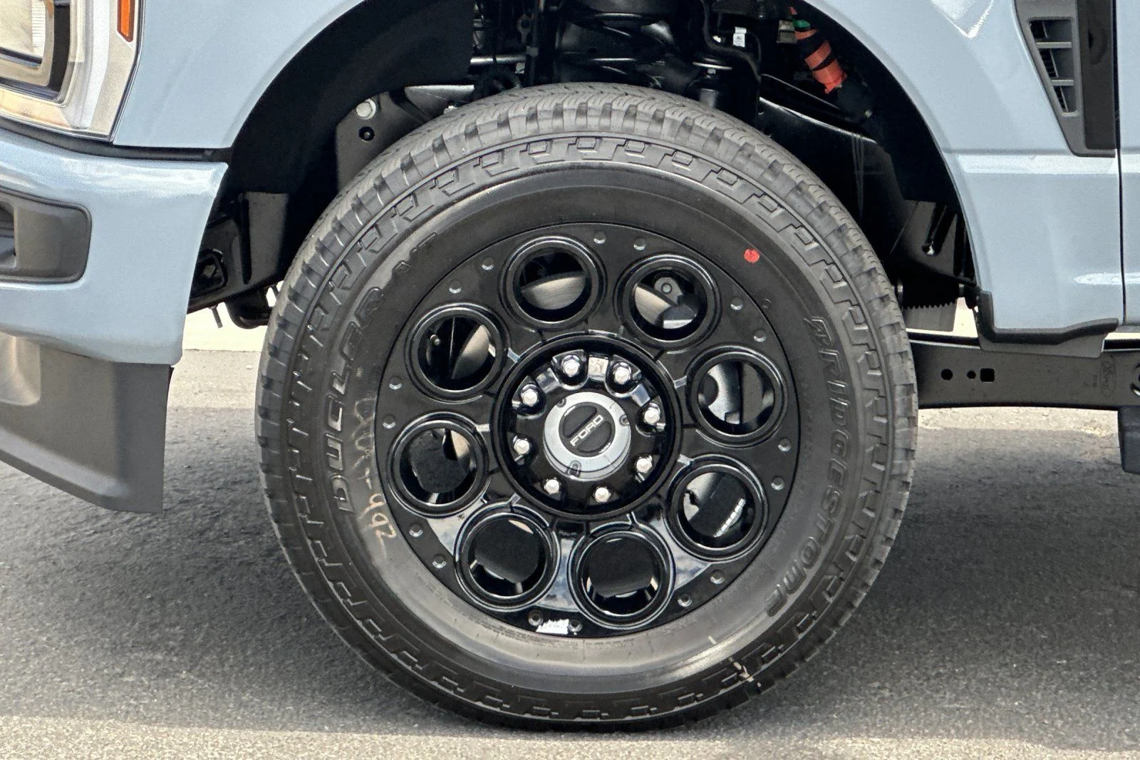 New 2026 Glacier Gray Metallic Tri-Coat Ford F-250® Lariat® image 24