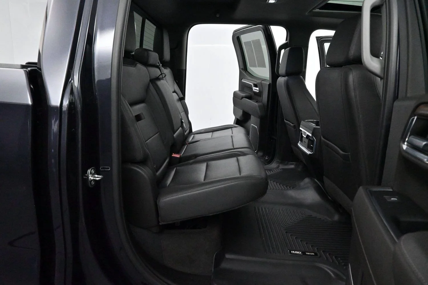 Used 2022 Titanium Rush Metallic GMC SLT image 35