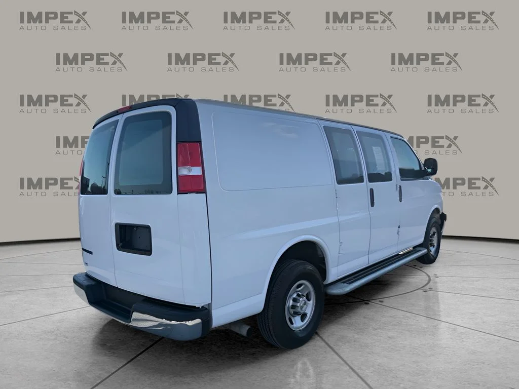 Used 2024 White Chevrolet Work Van image 5