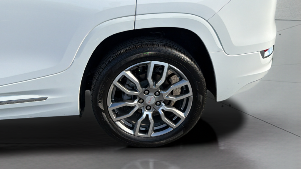 Used 2024 White GMC Denali image 16
