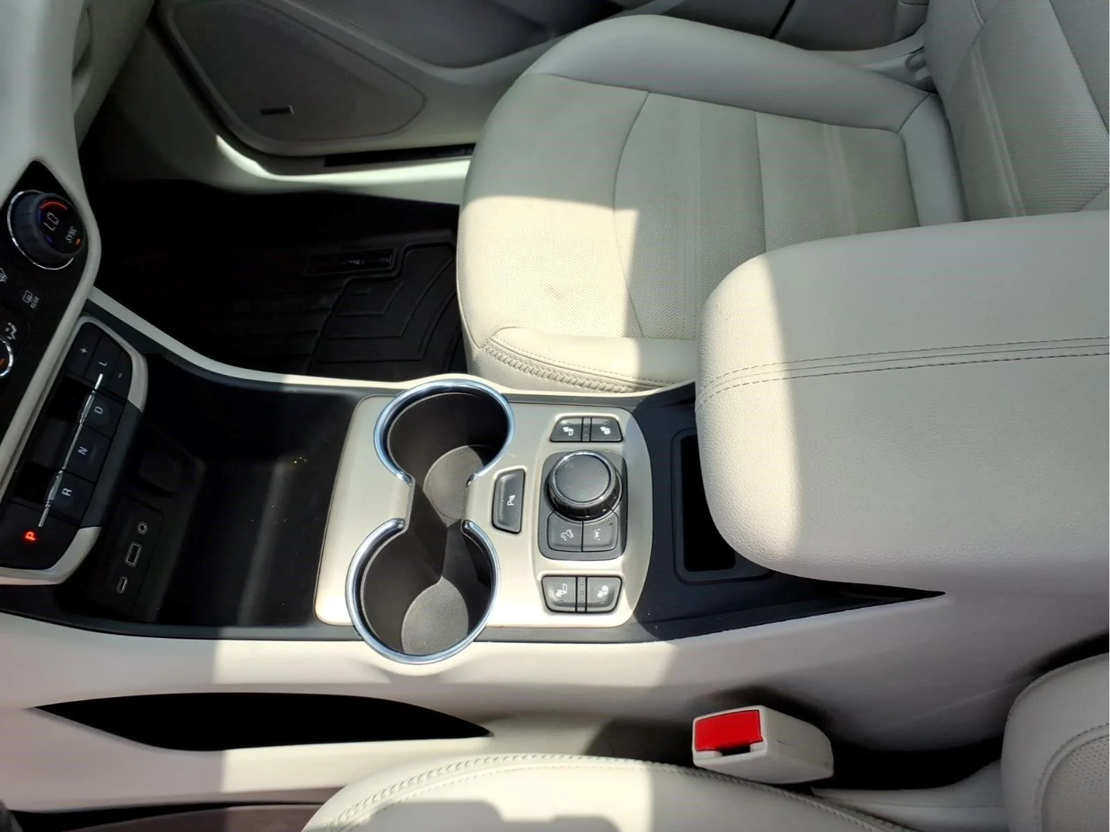Used 2024 Summit White GMC Denali image 25