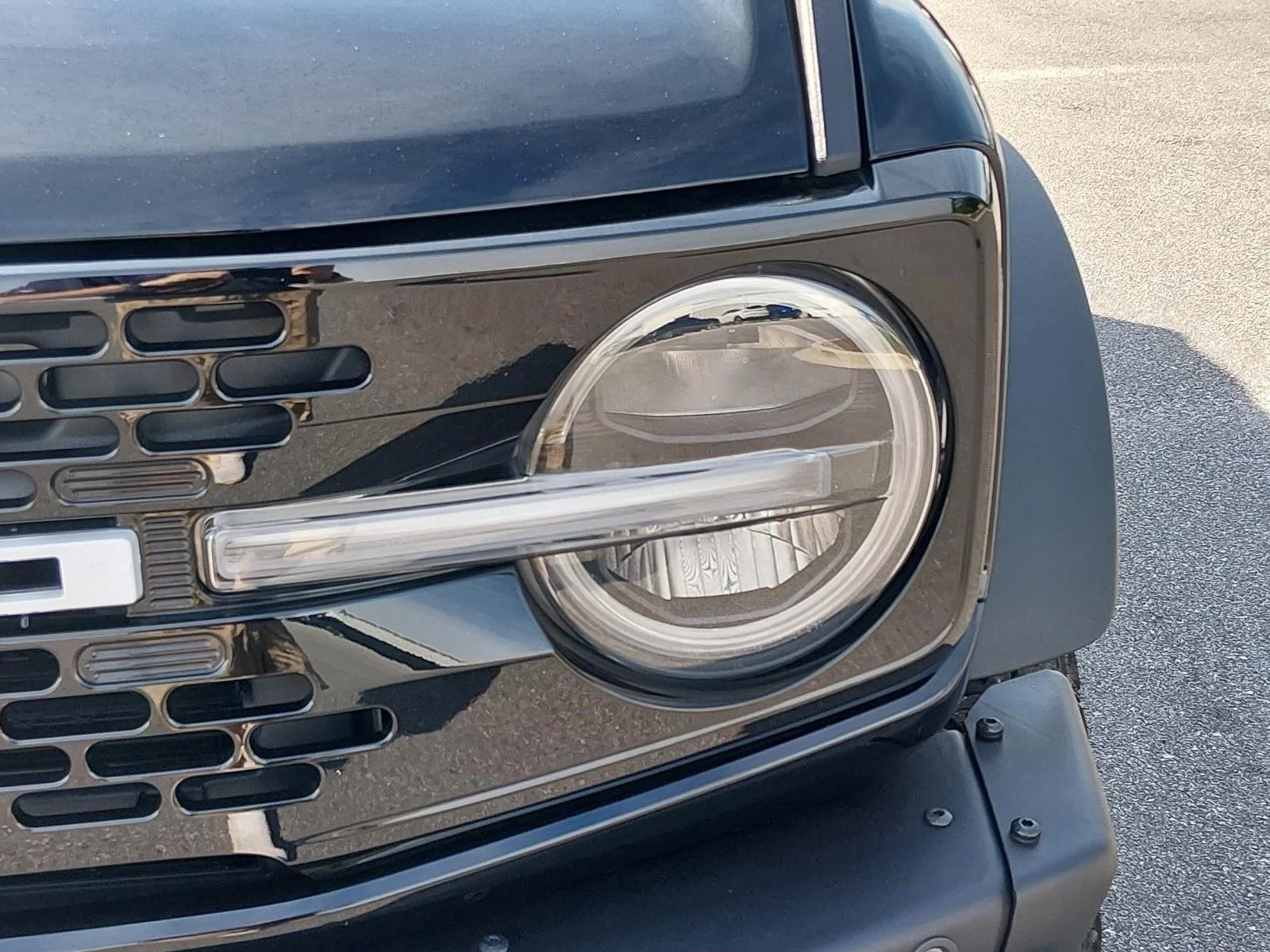 Used 2024 Shadow Black Ford Wildtrak image 10
