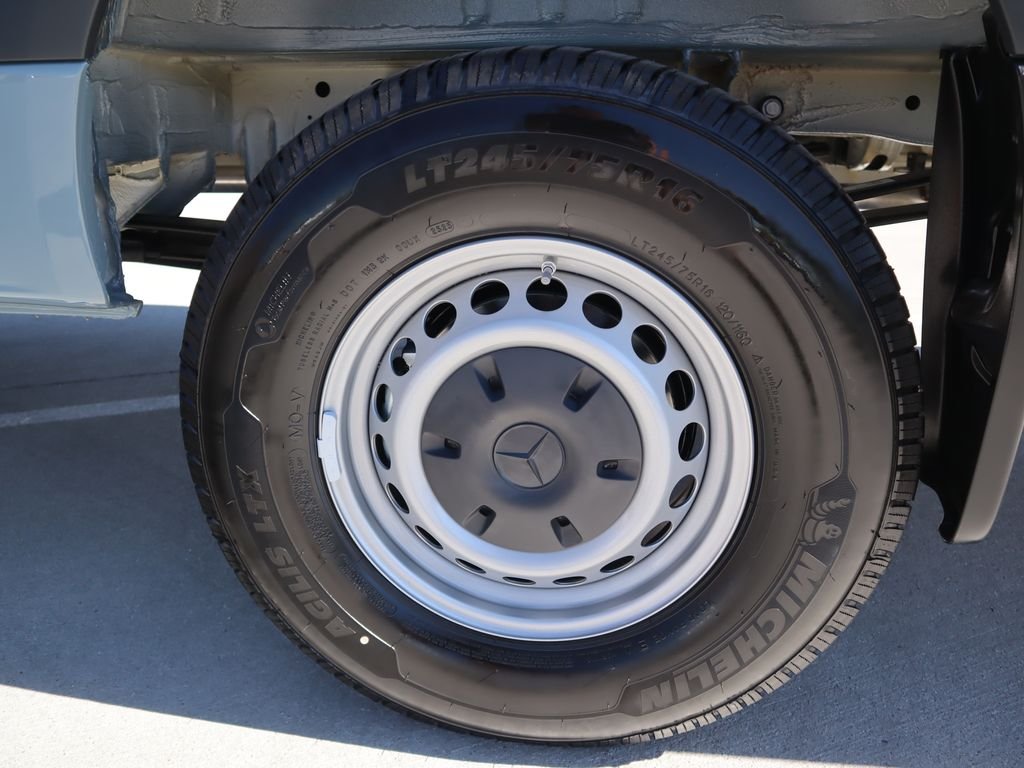 New 2026  Mercedes-Benz Cargo 170 WB image 33