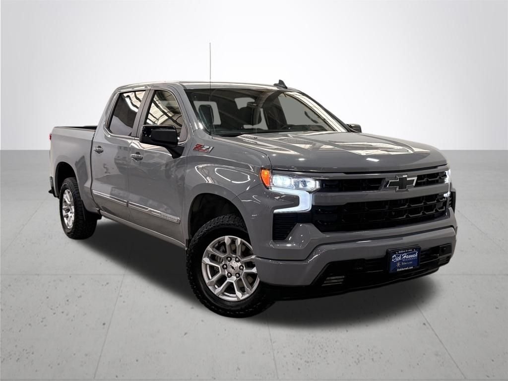 Used 2024 Gray Chevrolet RST image 7