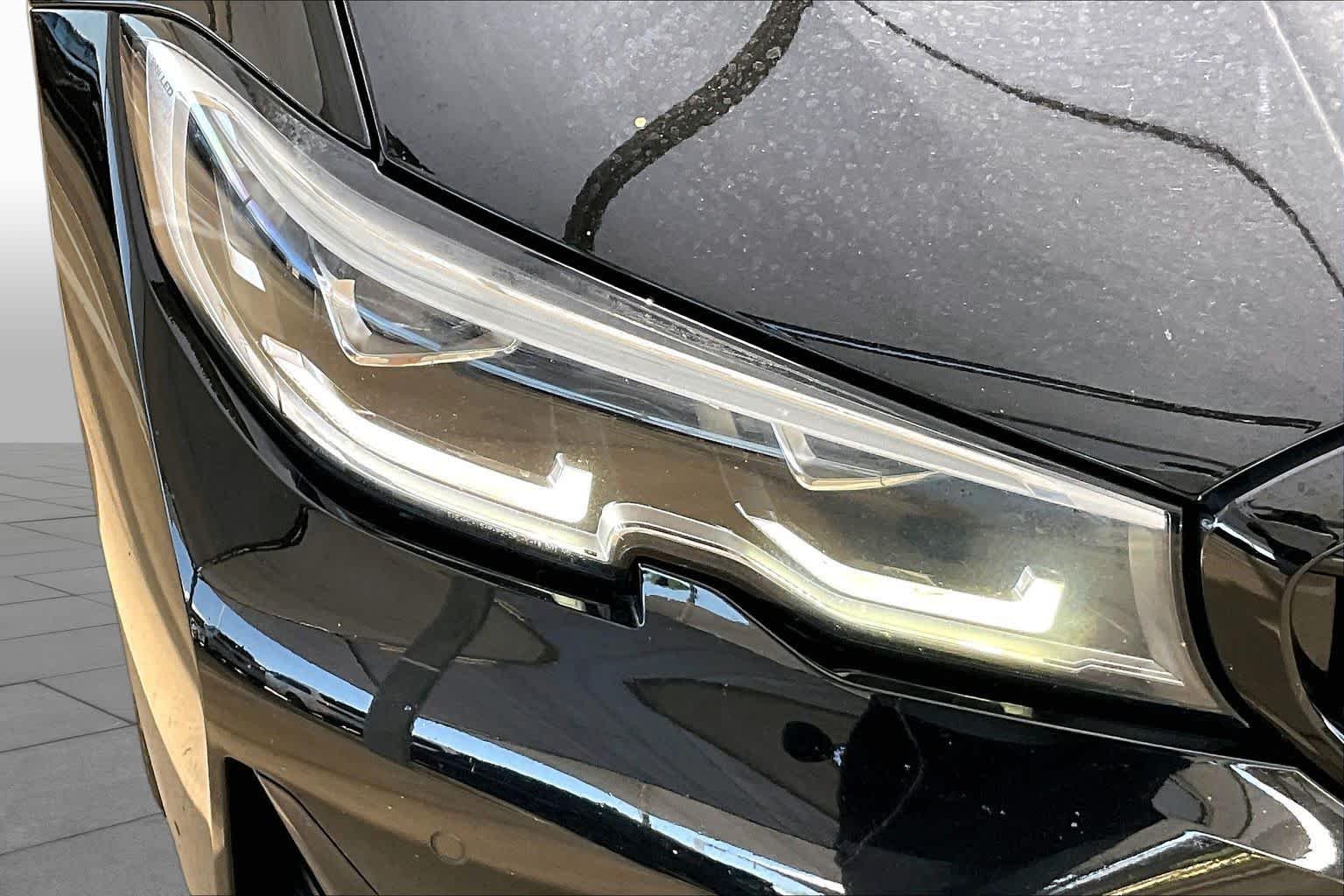 Used 2020 Jet Black BMW 330i image 27