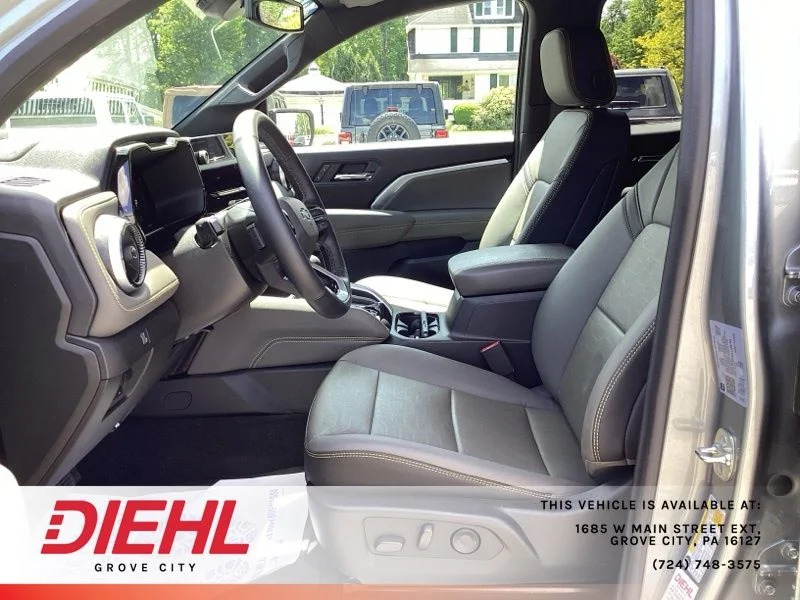 Used 2025 Gray Chevrolet ZR2 image 23