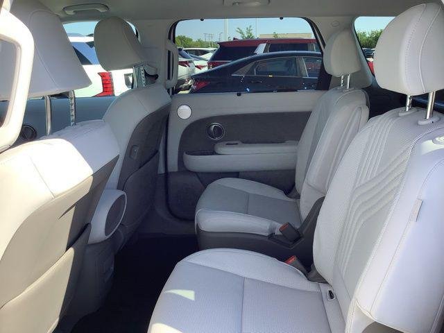 New 2026 White Pearl Hyundai SEL image 10