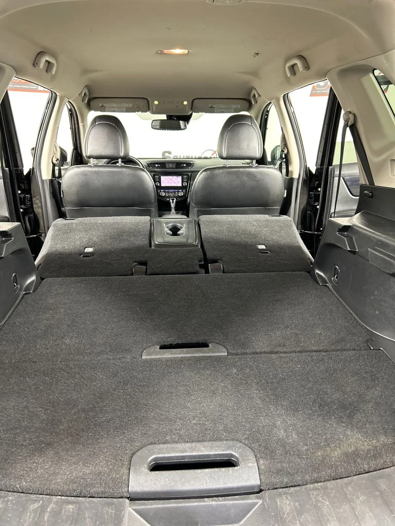 Used 2019 Black Nissan SL image 21