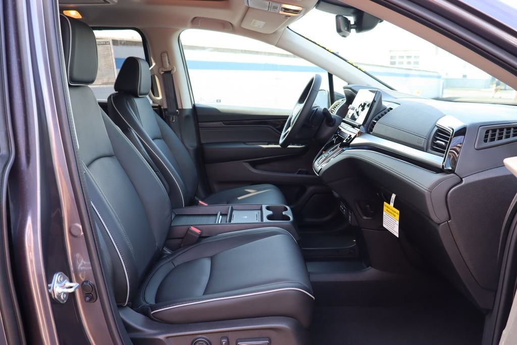 New 2026 Modern Steel Metallic Honda Touring image 22