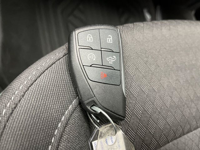 Used 2024 Summit White Chevrolet RST image 31