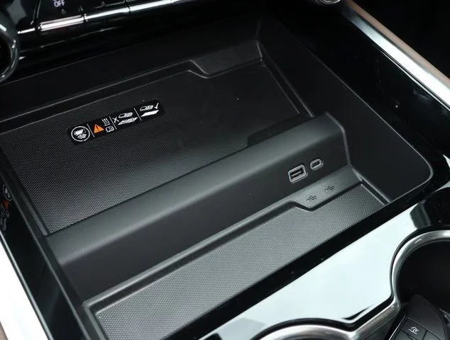 New 2026 Black Chevrolet High Country image 21