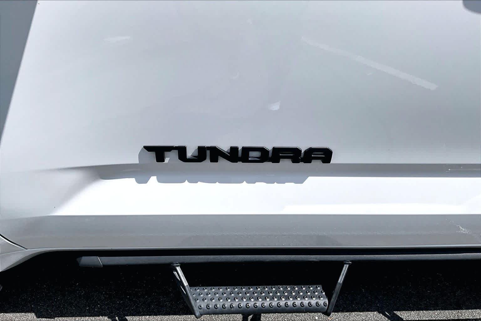 Used 2023 Ice Cap Toyota SR5 image 30
