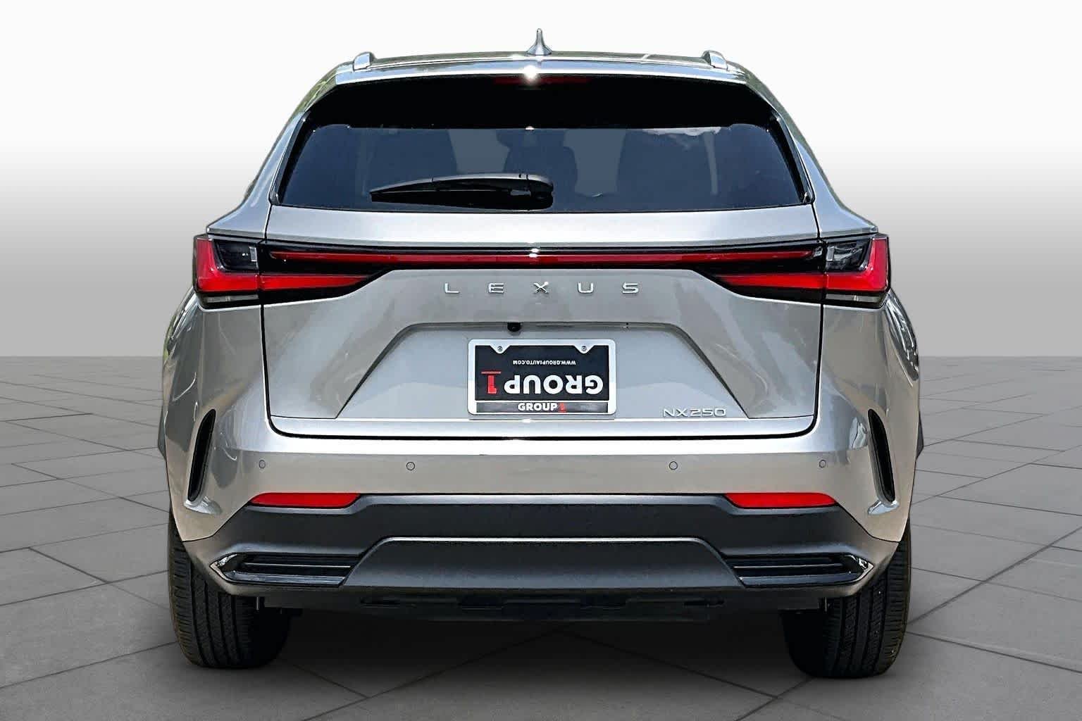 Used 2025 Atomic Silver Lexus  image 5