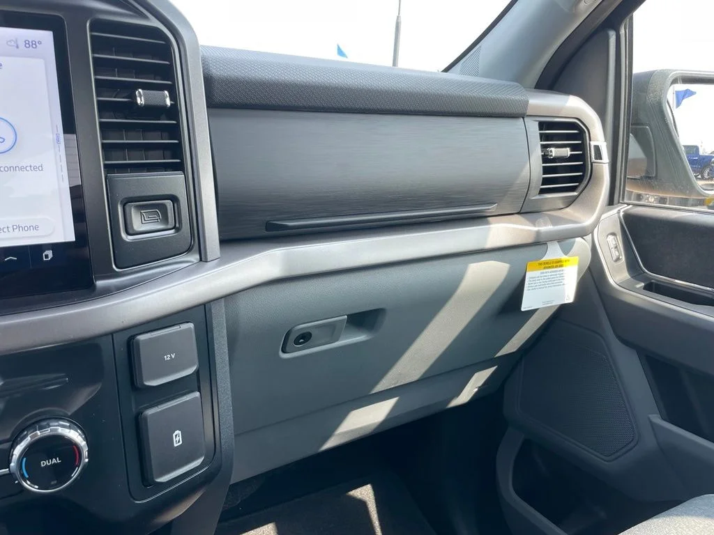 New 2026 Carbonized Gray Metallic Ford XLT image 44