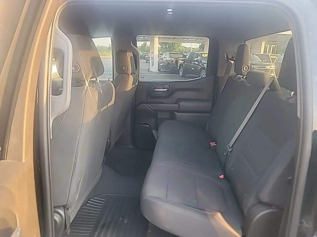 Used 2021 Black Chevrolet Custom image 10