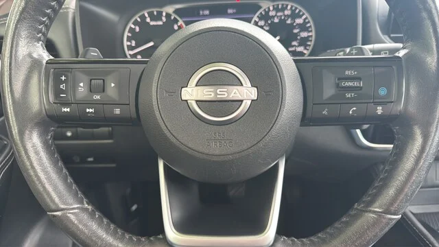 Used 2023 Pearl White Tricoat Nissan SL image 19
