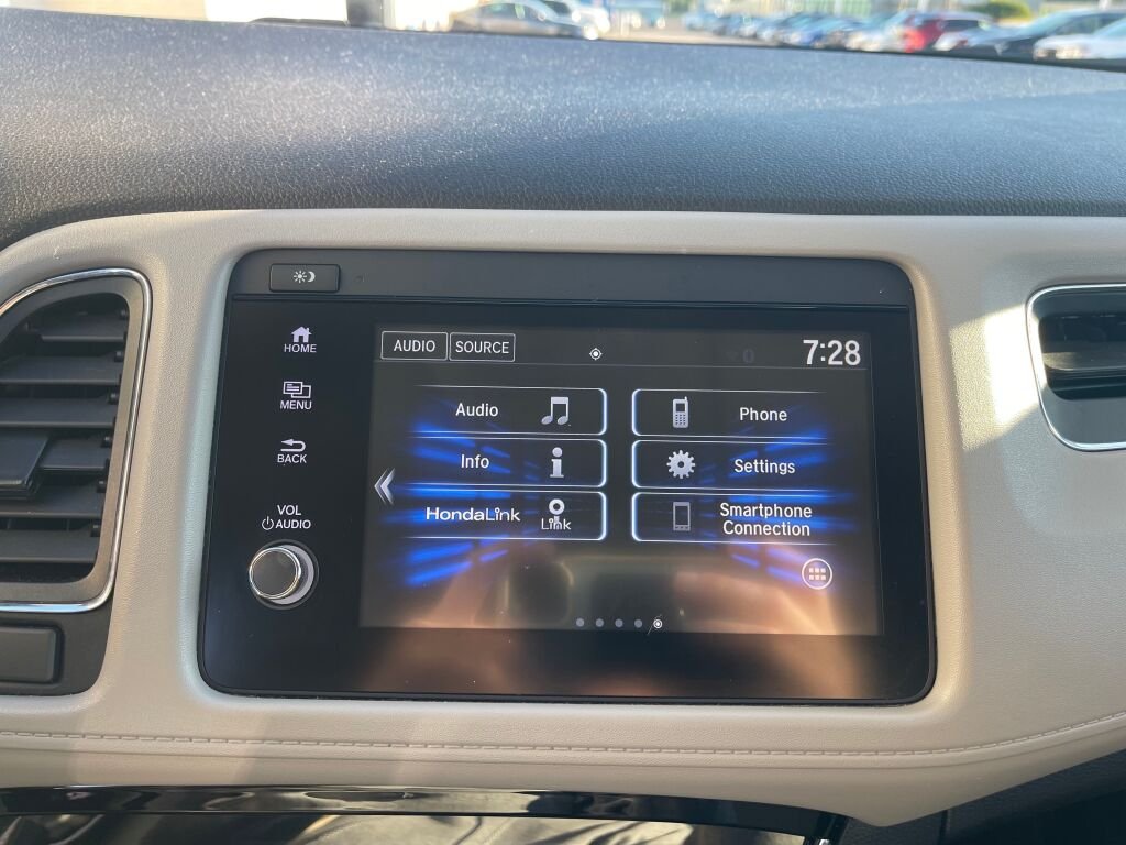 Used 2020 Platinum White Pearl Honda EX image 9