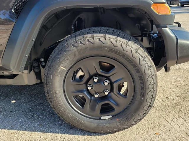 New 2026 Granite Crystal Metallic Clear-Coat Exterior Paint Jeep Sport image 9