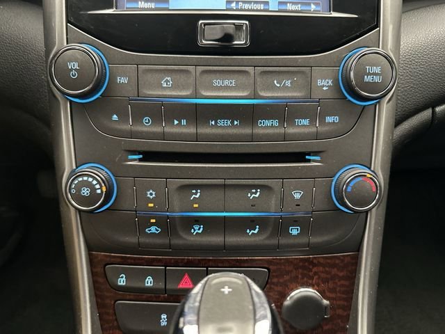 Used 2013 SILVER ICE METALLIC Chevrolet LT image 19