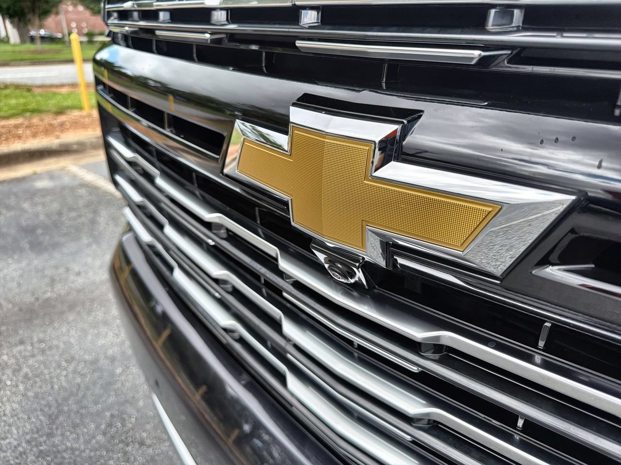 Used 2025 Dark Ash Metallic Chevrolet High Country image 26