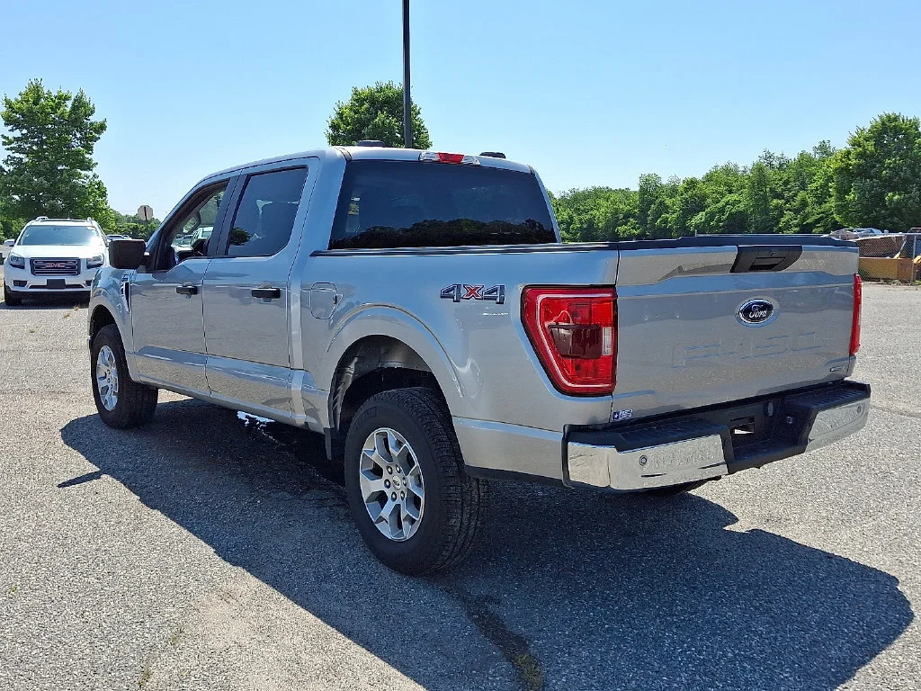 Used 2023 Silver Ford XLT image 8