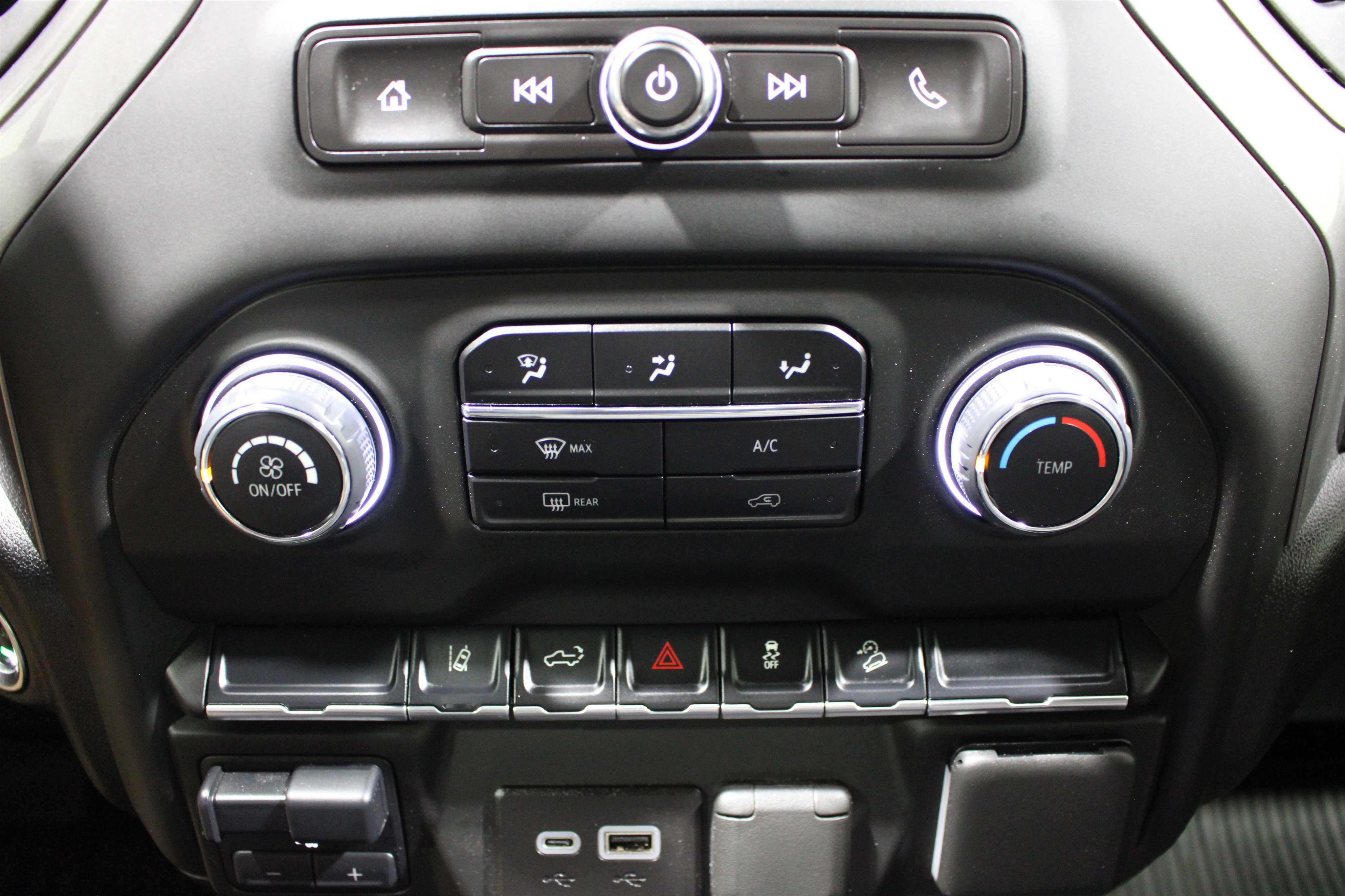 Used 2025 Summit White Chevrolet Custom image 17