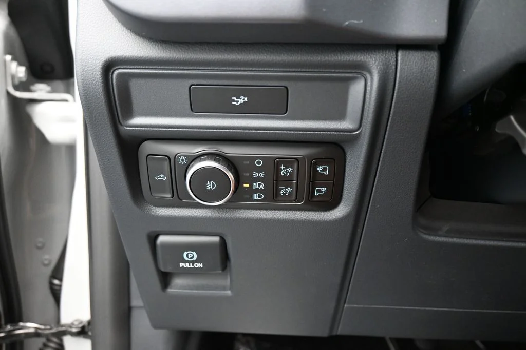 New 2026 Avalanche Ford XLT image 13