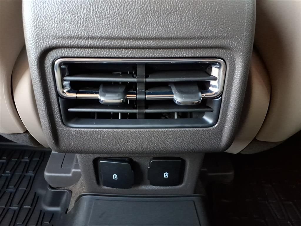 2023 LINCOLN CORSAIR - Image 24