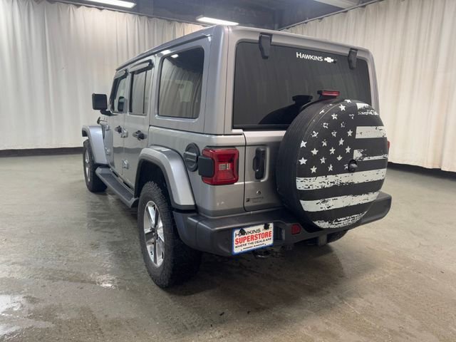Used 2018 Gray Jeep Sahara image 7