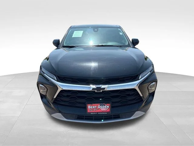 Used 2023 Black Chevrolet LT image 2
