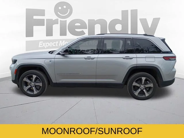 Used 2022 Silver Jeep 4xe image 8